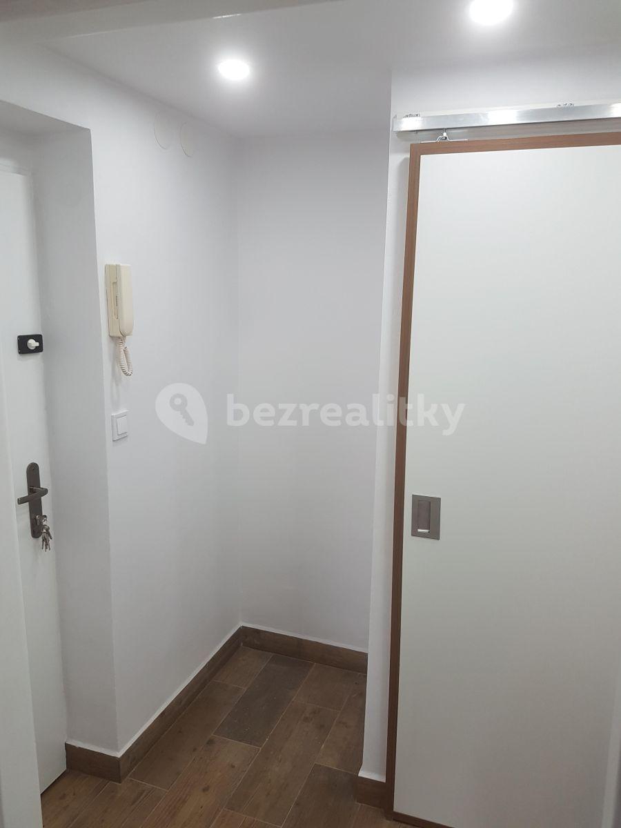 2 bedroom flat to rent, 56 m², Leoše Janáčka, Jihlava, Vysočina Region