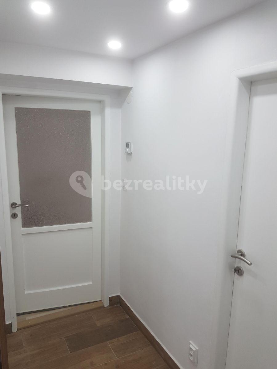 2 bedroom flat to rent, 56 m², Leoše Janáčka, Jihlava, Vysočina Region