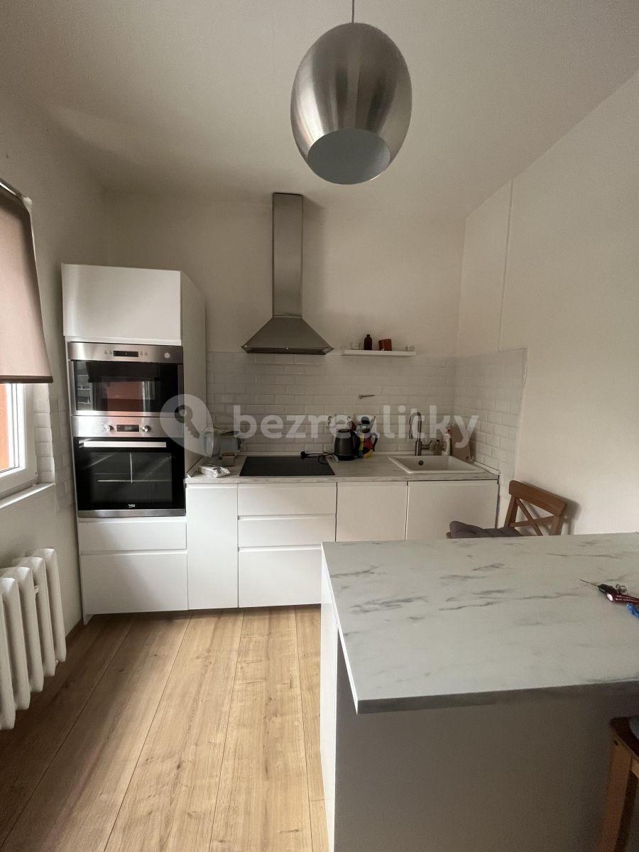 3 bedroom flat to rent, 70 m², U Bazénu, Prague, Prague