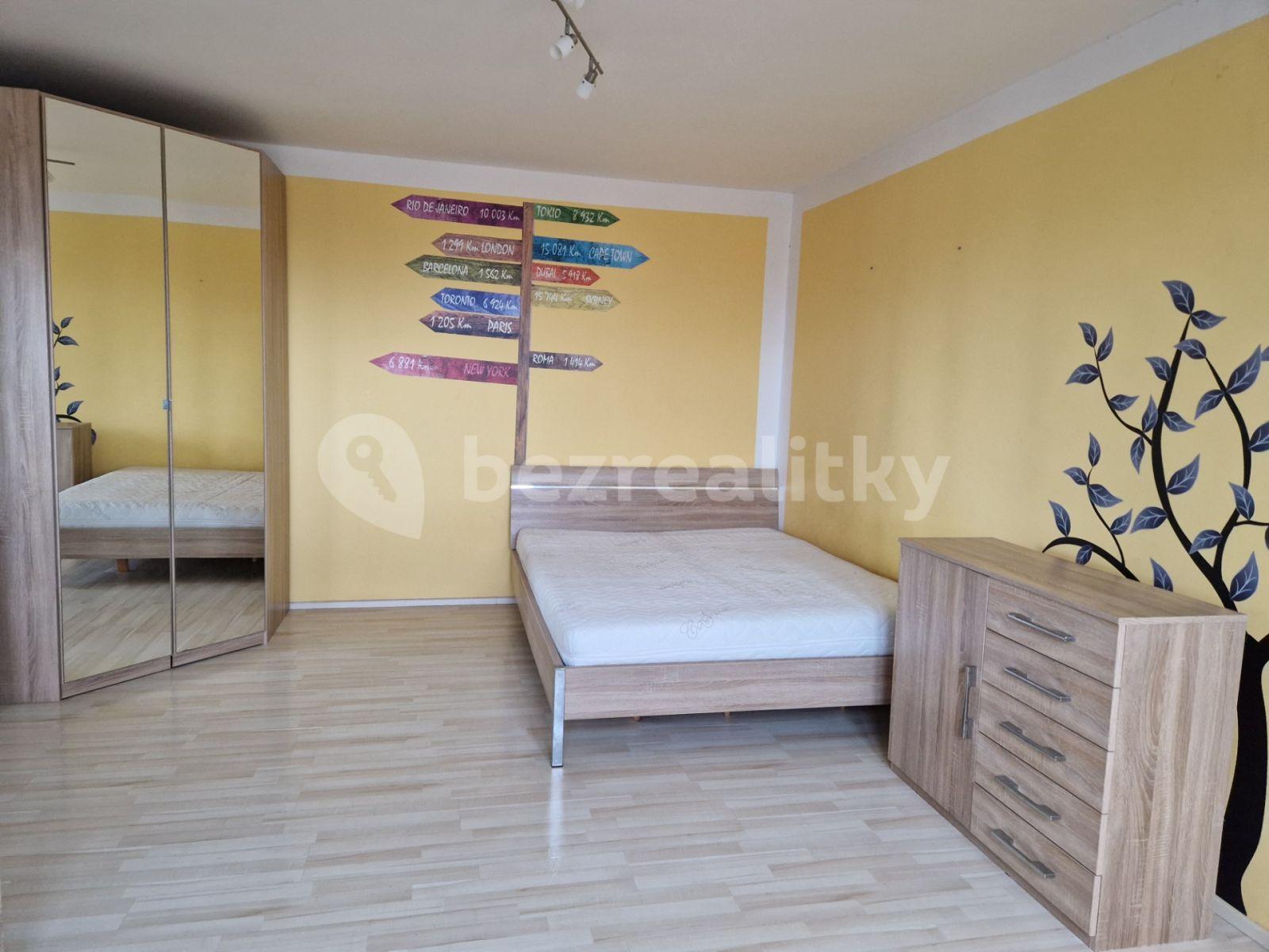 Studio flat for sale, 33 m², Pardubice, Pardubický Region