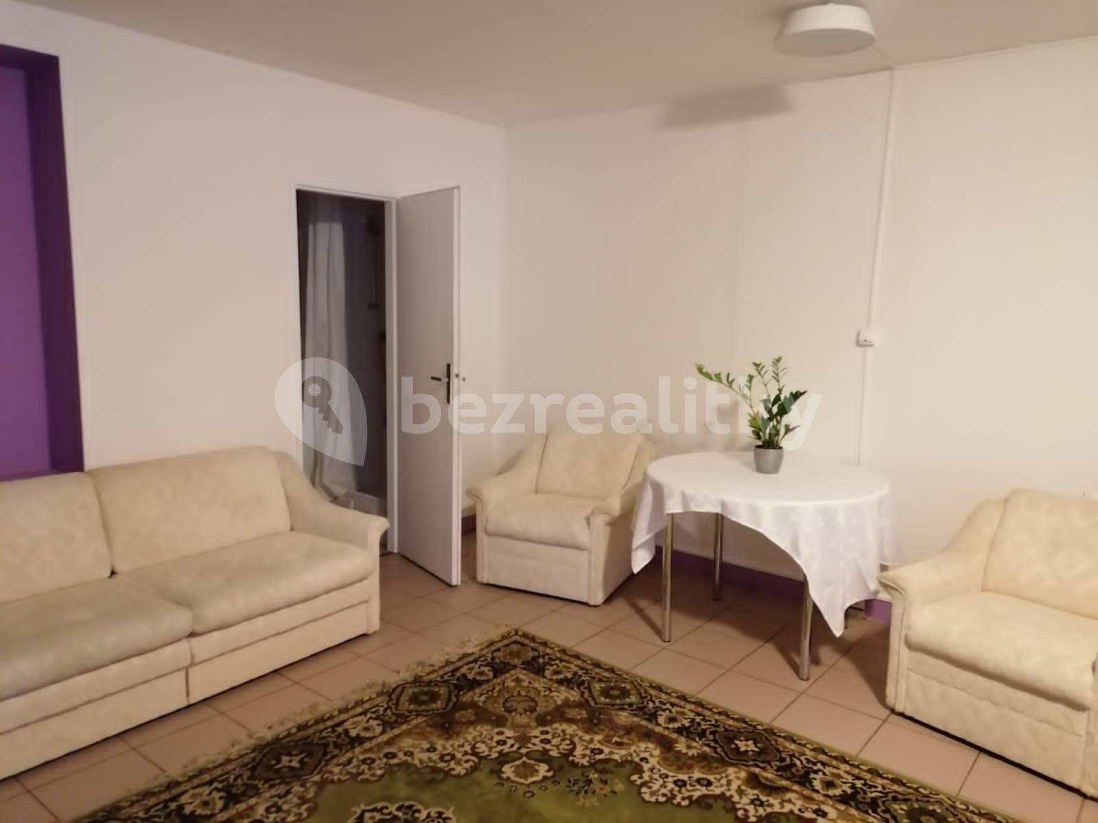 Studio flat to rent, 45 m², Kettnerova, Prague, Prague