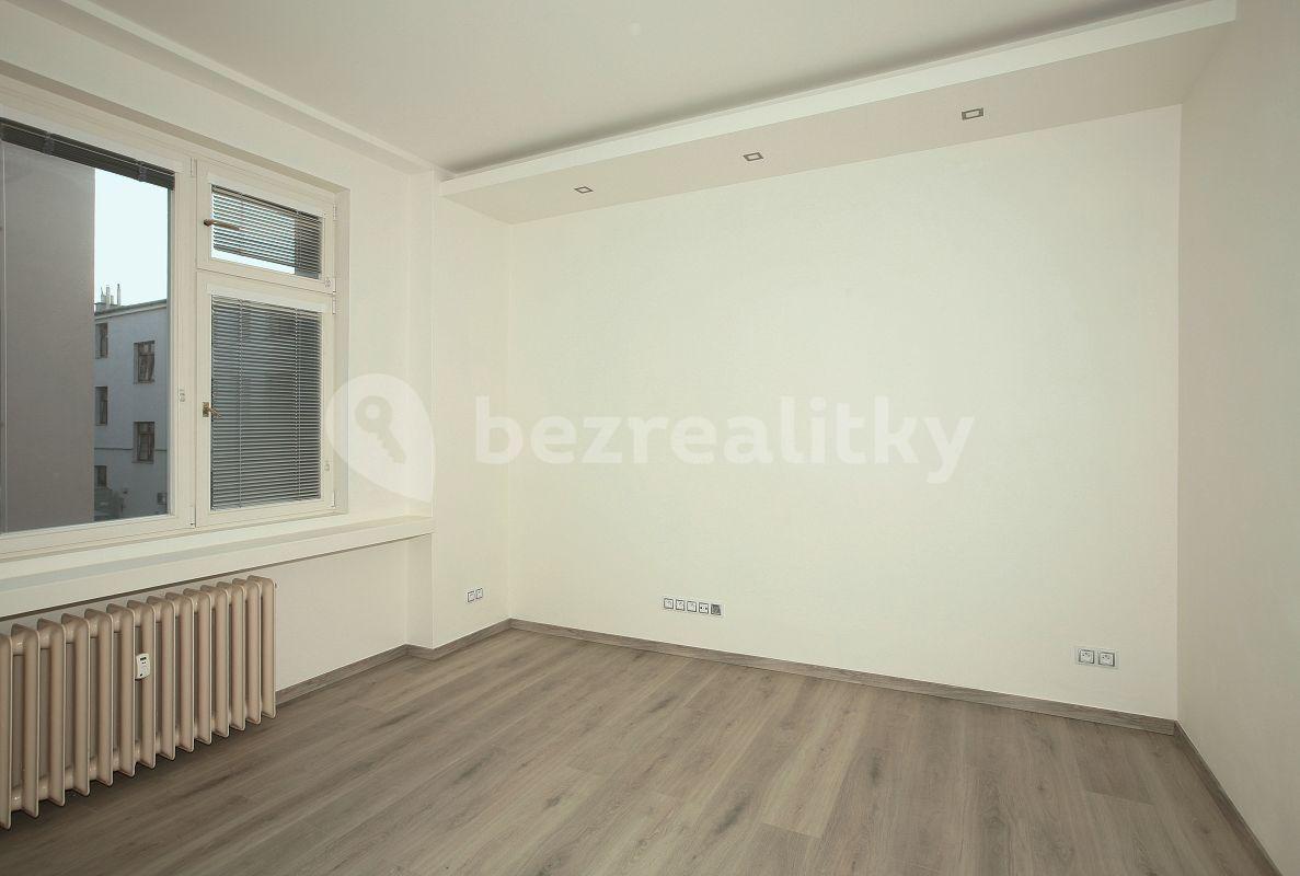 Studio flat to rent, 22 m², Thámova, Prague, Prague