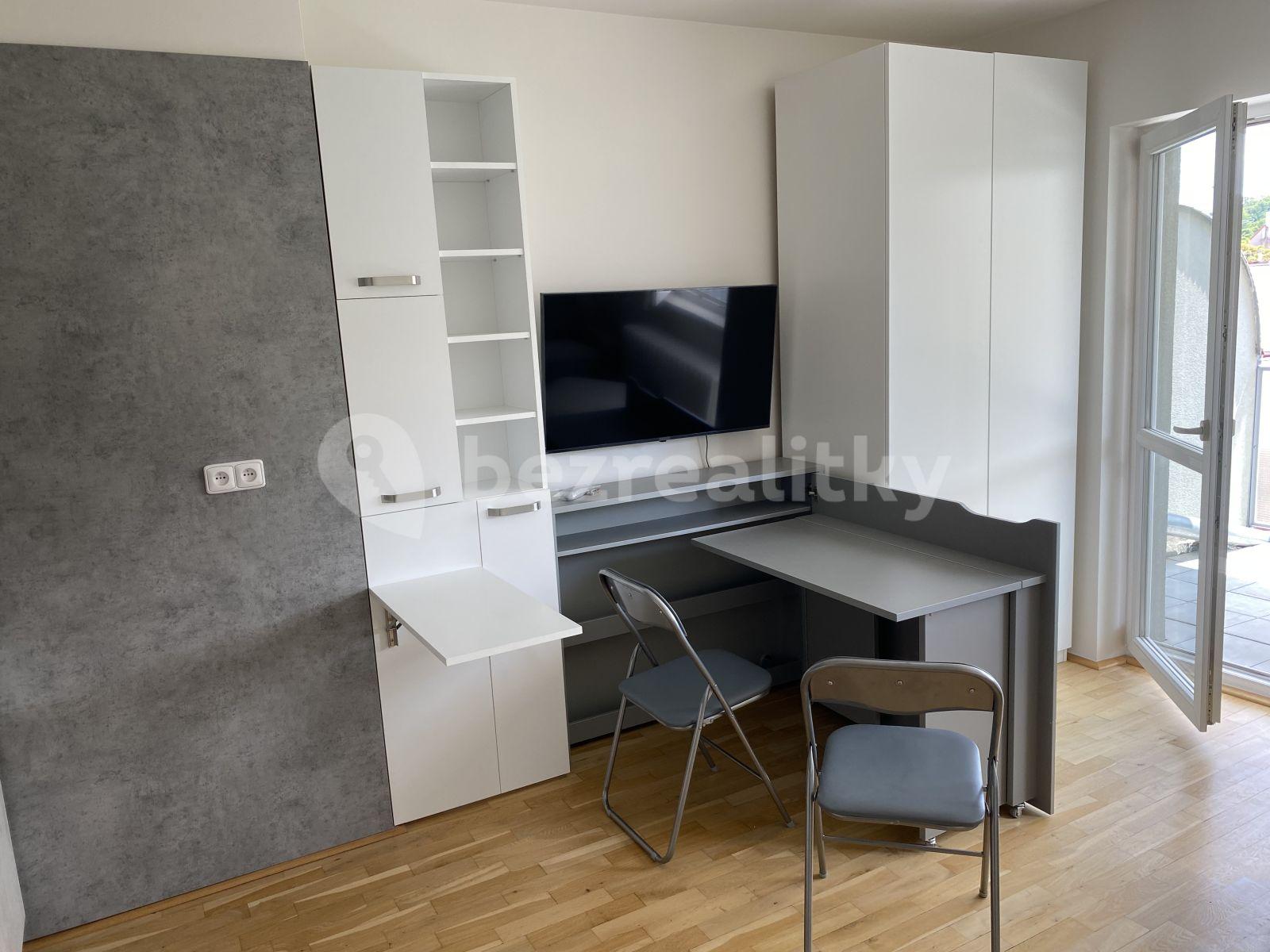 Studio flat to rent, 26 m², U Nikolajky, Prague, Prague