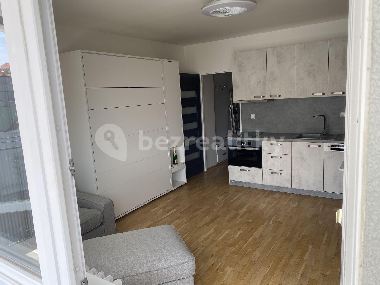 Studio flat to rent, 26 m², U Nikolajky, Prague, Prague