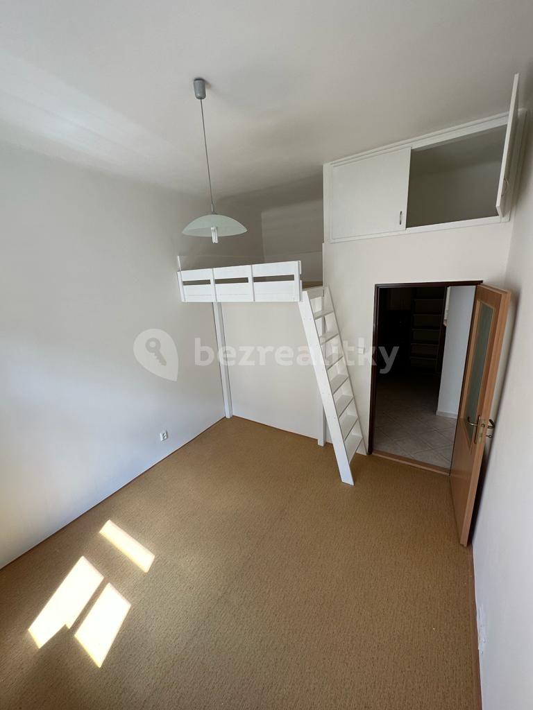 1 bedroom flat to rent, 38 m², Na Žertvách, Prague, Prague