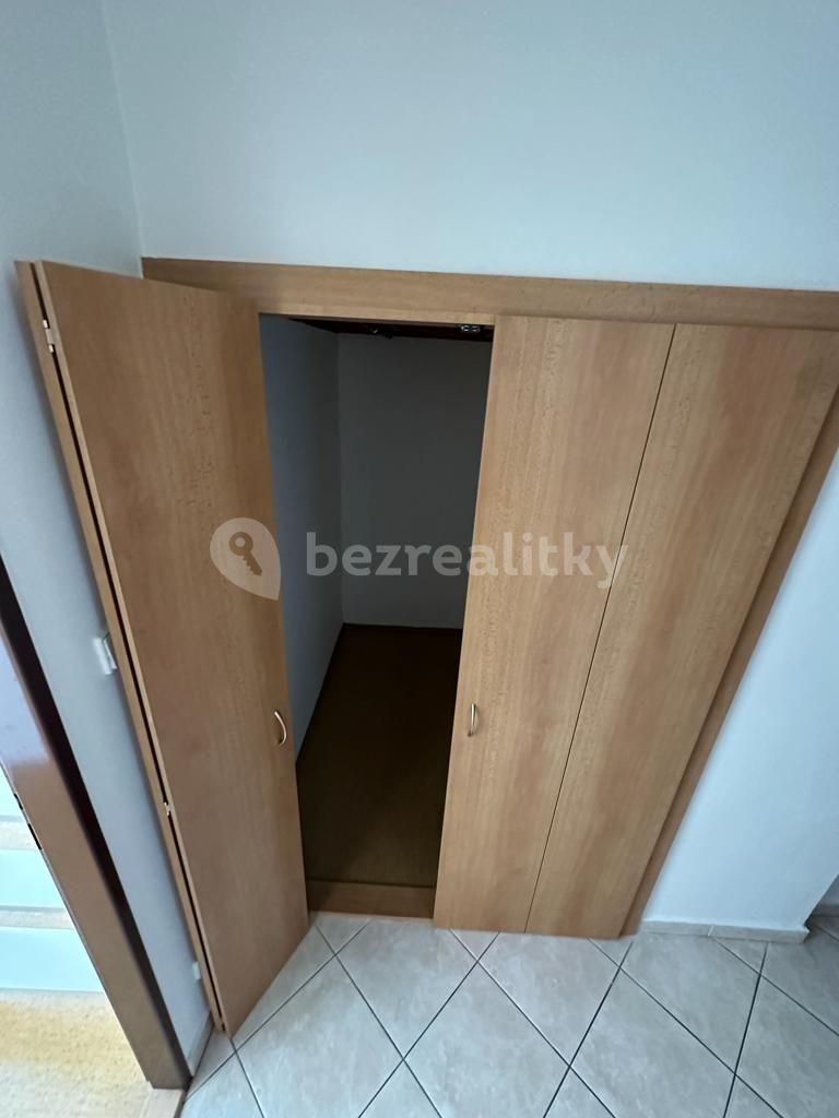 1 bedroom flat to rent, 38 m², Na Žertvách, Prague, Prague