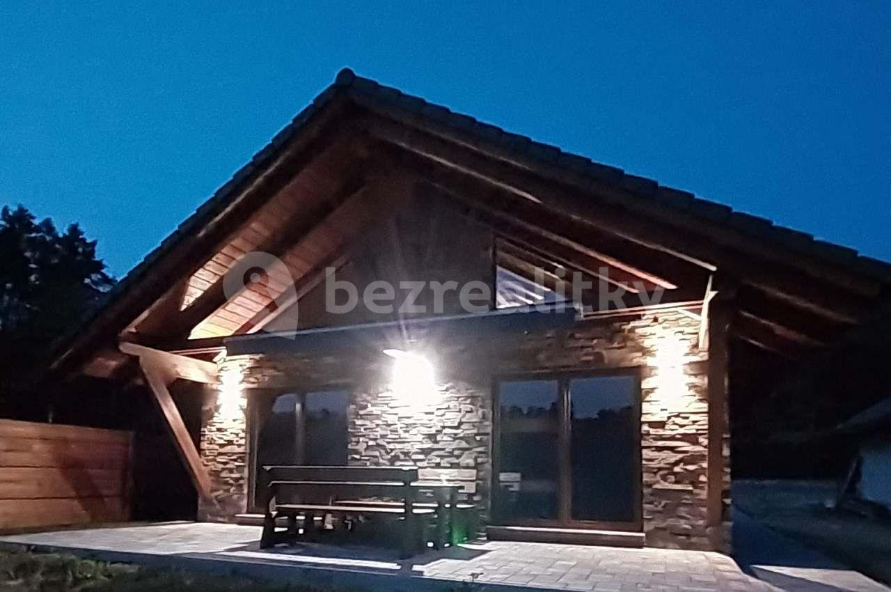 recreational property to rent, 0 m², Dobronice u Bechyně, Jihočeský Region