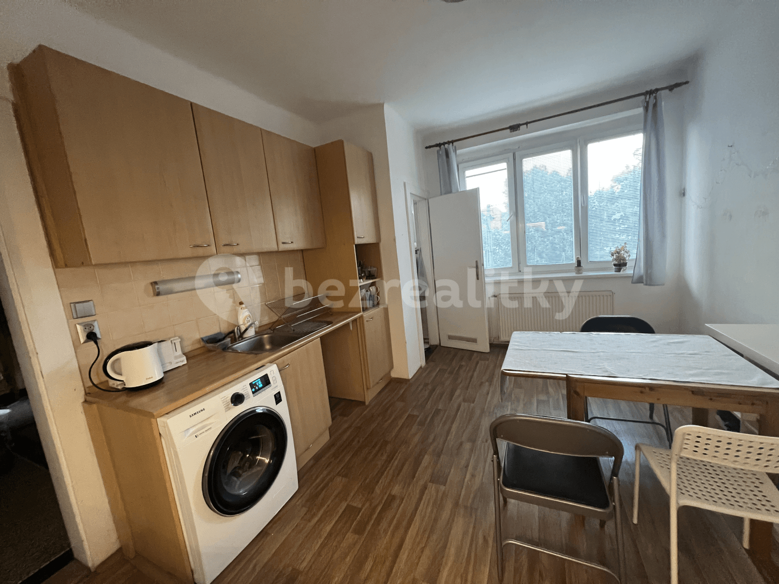 1 bedroom with open-plan kitchen flat to rent, 73 m², Josefa Čapka, Kladno, Středočeský Region