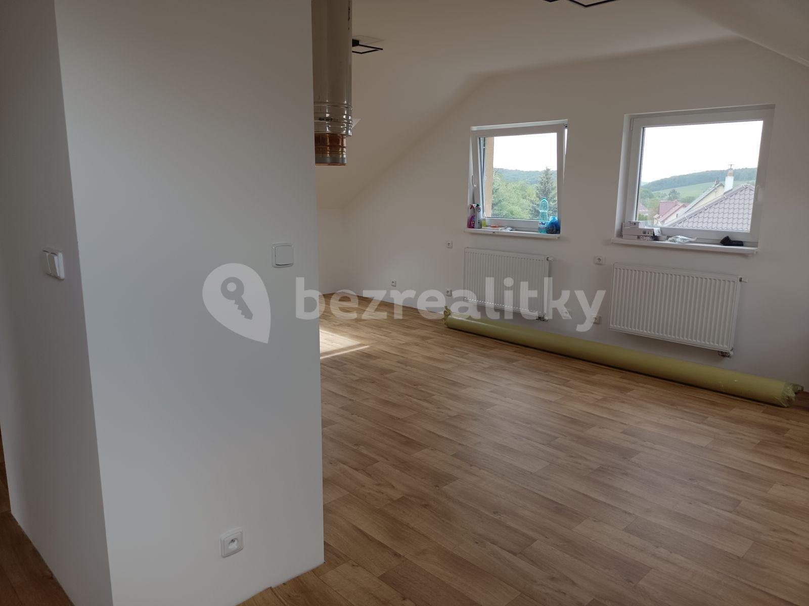 1 bedroom with open-plan kitchen flat to rent, 68 m², Bubovická, Bubovice, Středočeský Region