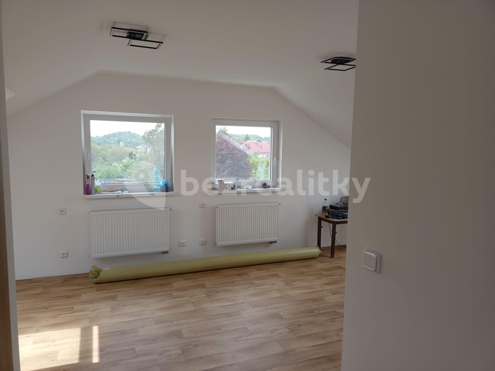 1 bedroom with open-plan kitchen flat to rent, 68 m², Bubovická, Bubovice, Středočeský Region