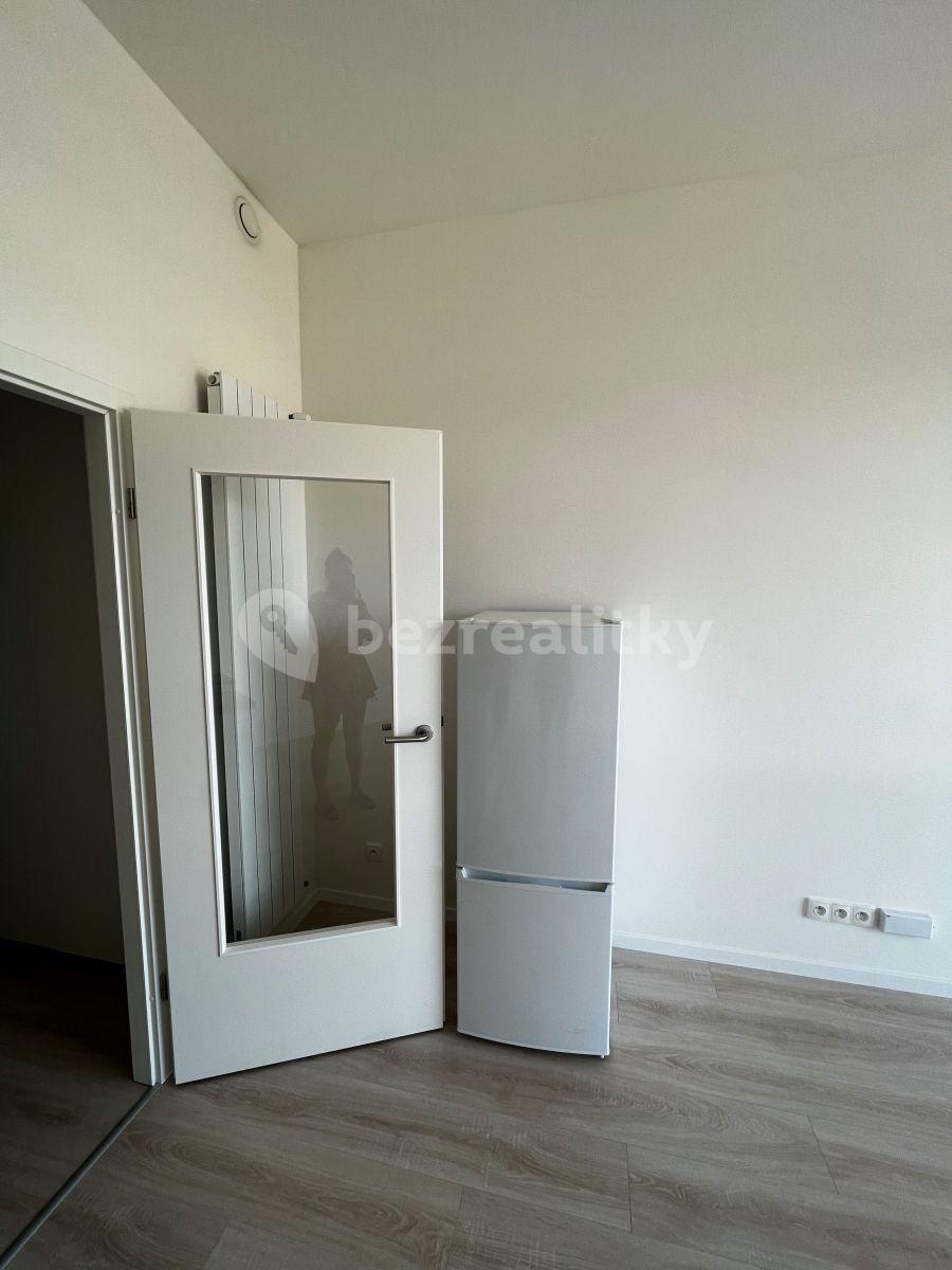 Studio flat to rent, 31 m², Poděbradská, Prague, Prague