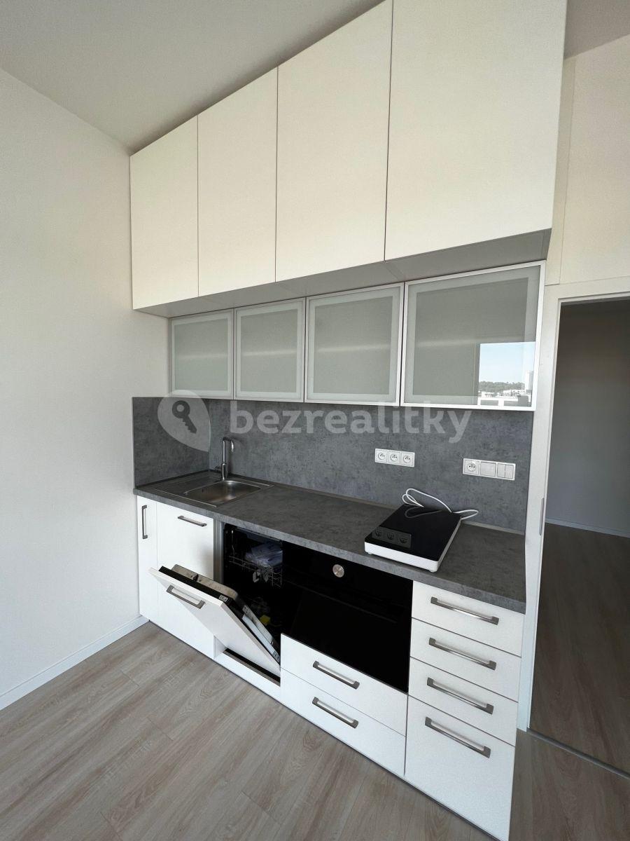 Studio flat to rent, 31 m², Poděbradská, Prague, Prague