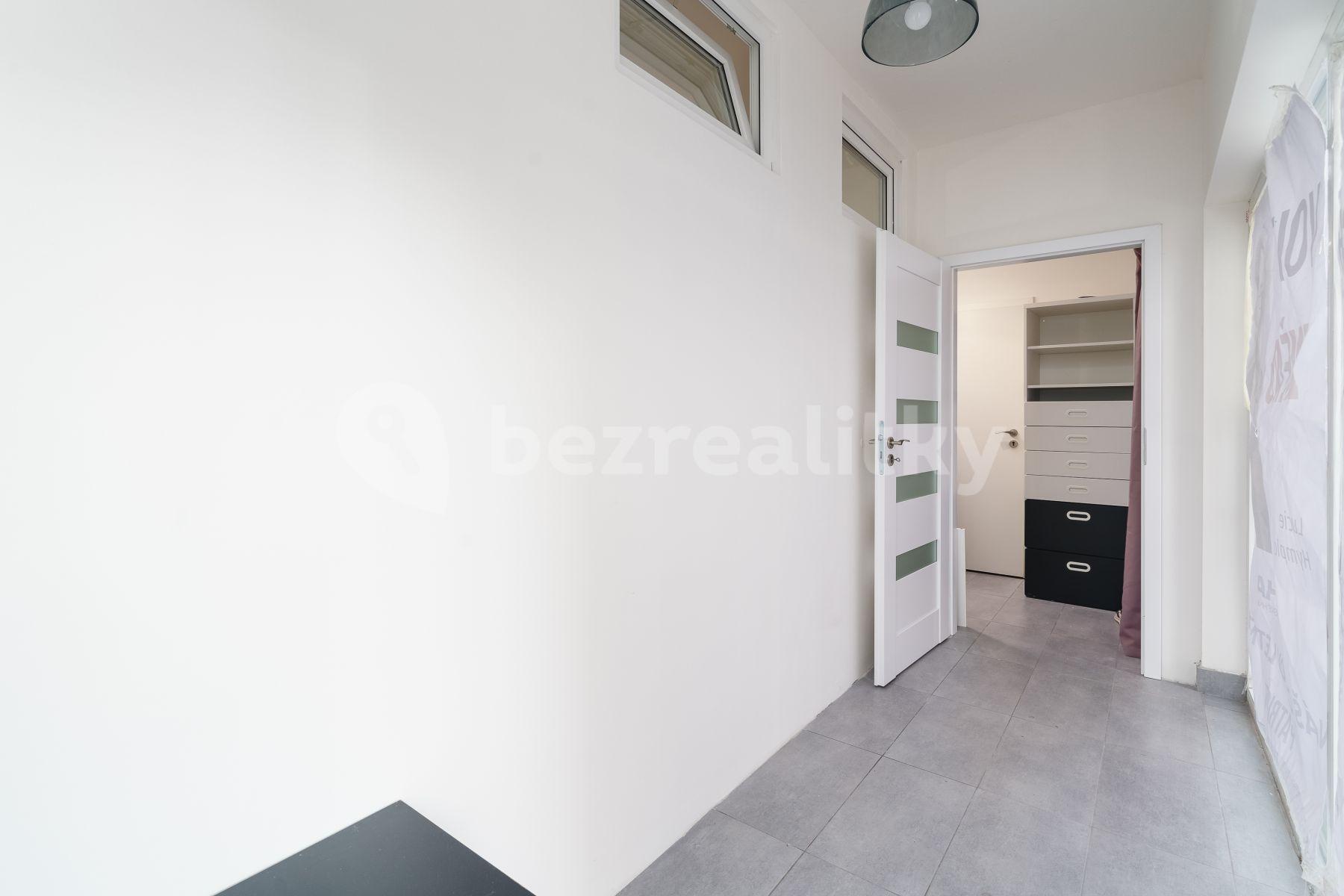 1 bedroom with open-plan kitchen flat to rent, 51 m², Třinecká, Prague, Prague