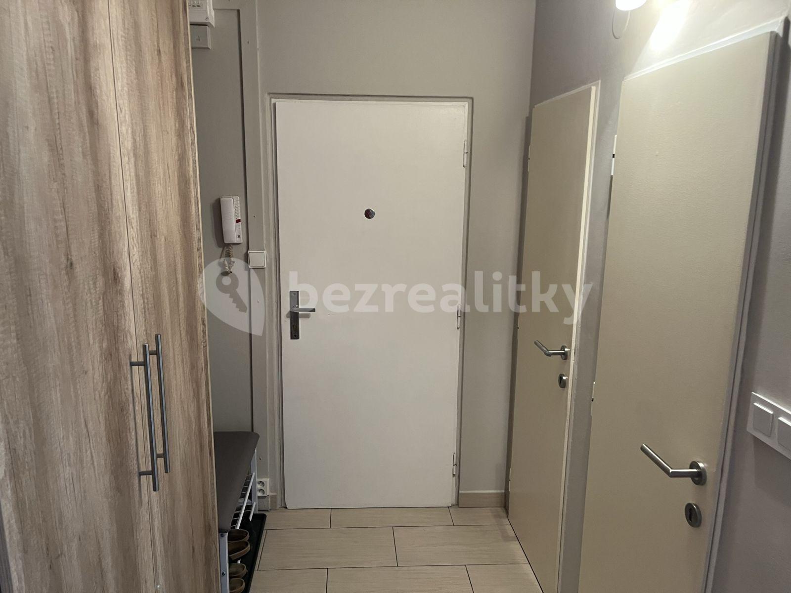 Studio flat to rent, 35 m², Vysočanská, Prague, Prague