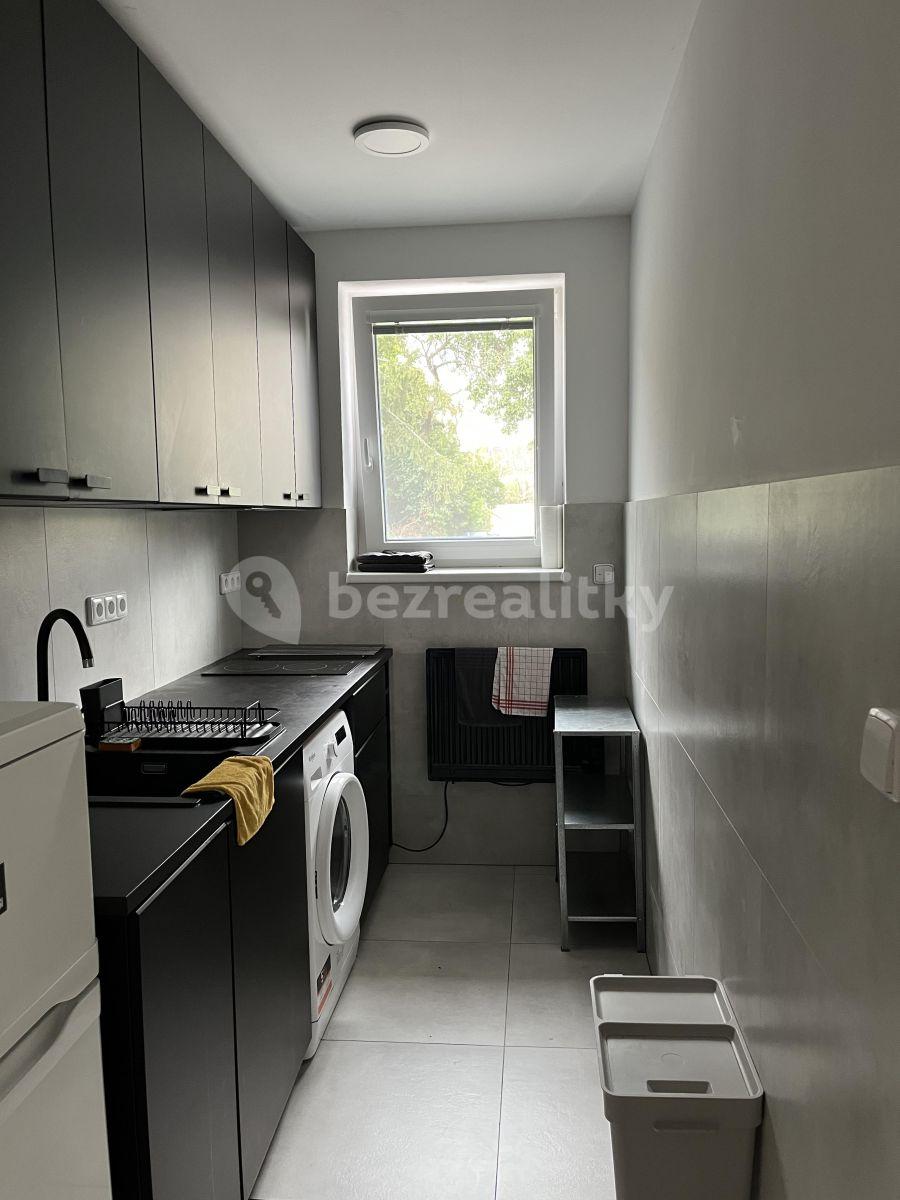 Studio flat to rent, 27 m², Potoční, Brno, Jihomoravský Region