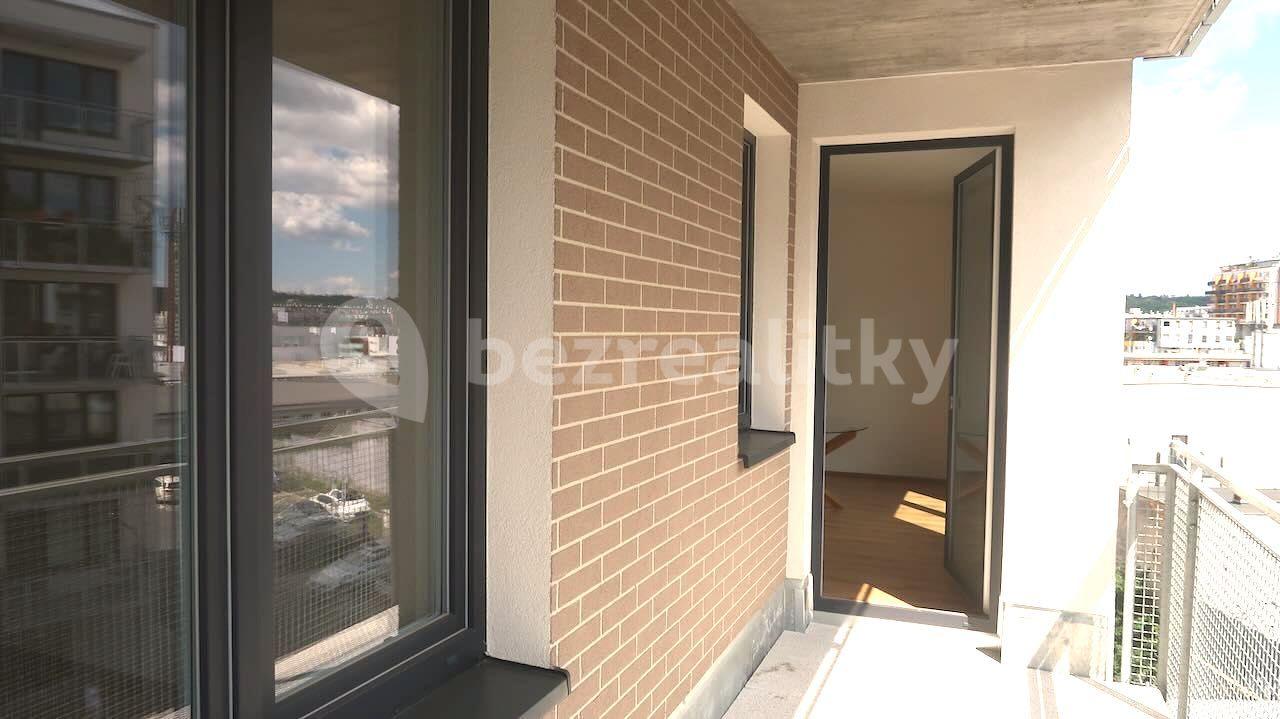 2 bedroom with open-plan kitchen flat to rent, 77 m², Čerpadlová, Prague, Prague