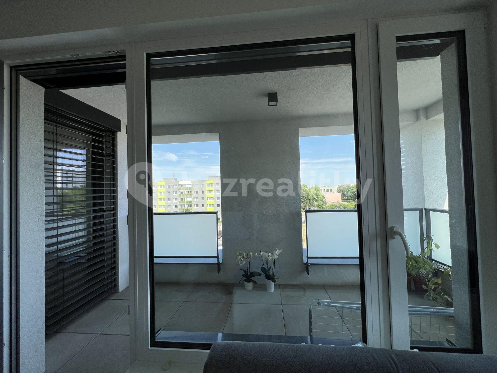 2 bedroom with open-plan kitchen flat to rent, 71 m², Wassermannova, Prague, Prague