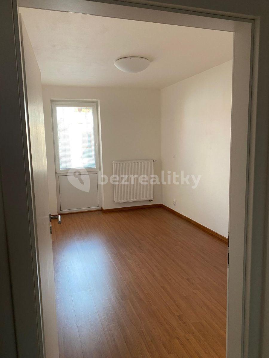 1 bedroom with open-plan kitchen flat to rent, 56 m², K Meteoru, Hradec Králové, Královéhradecký Region