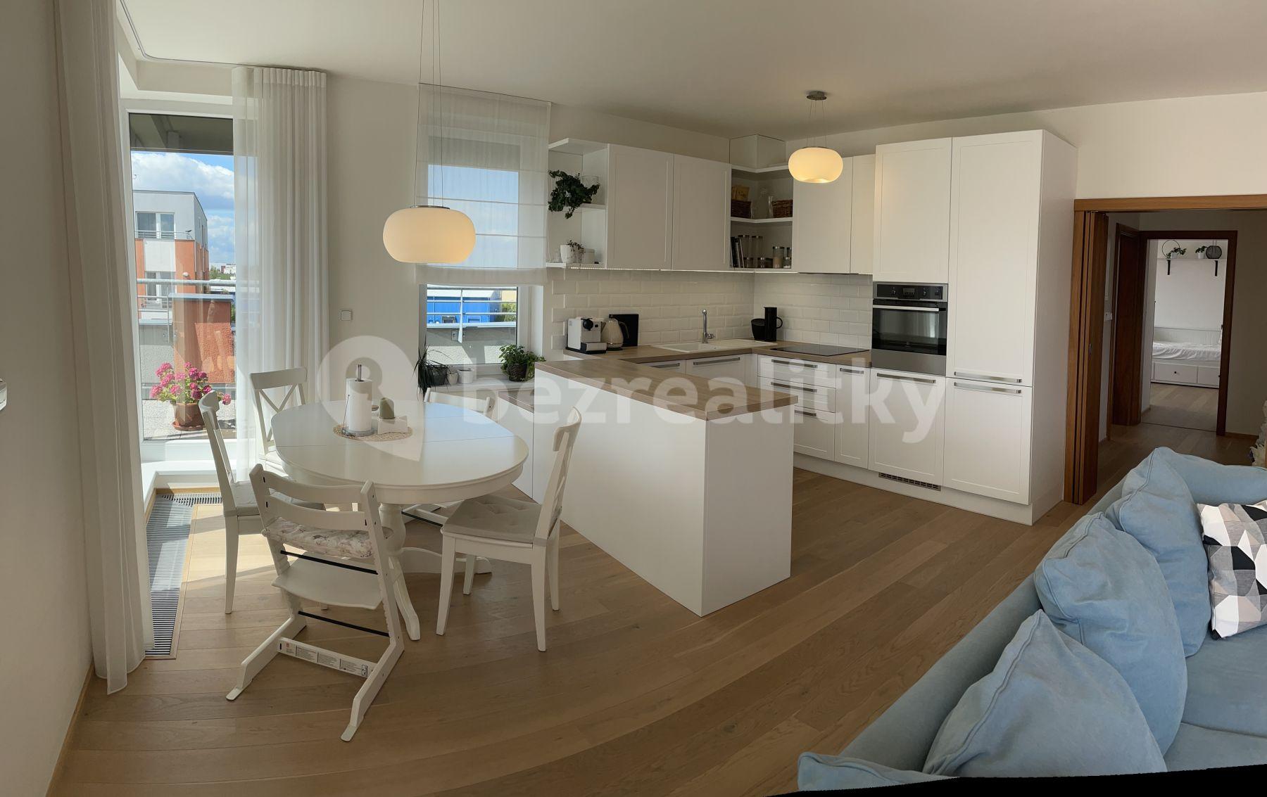 3 bedroom with open-plan kitchen flat to rent, 118 m², Milotická, Prague, Prague