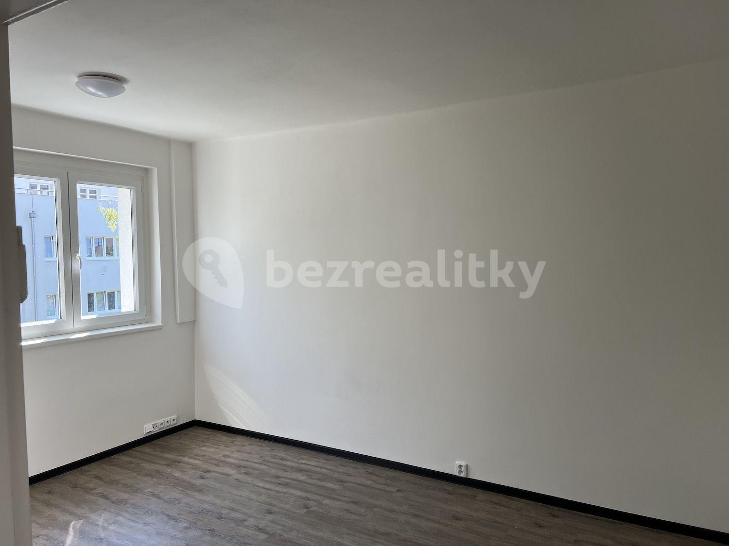 1 bedroom with open-plan kitchen flat to rent, 43 m², Svojsíkova, Prague, Prague