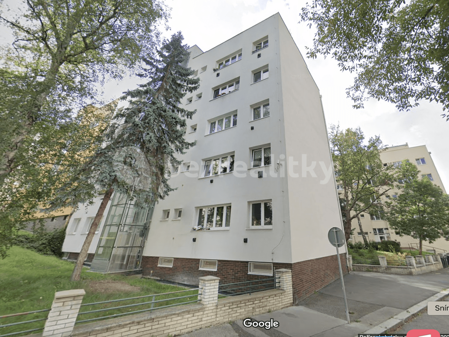 1 bedroom with open-plan kitchen flat to rent, 43 m², Svojsíkova, Prague, Prague