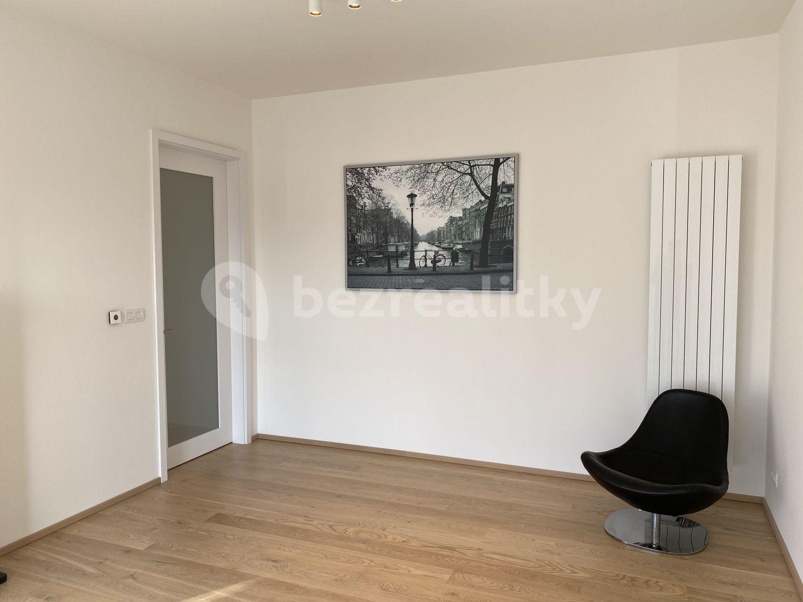 Studio flat to rent, 58 m², Radičova, Prague, Prague