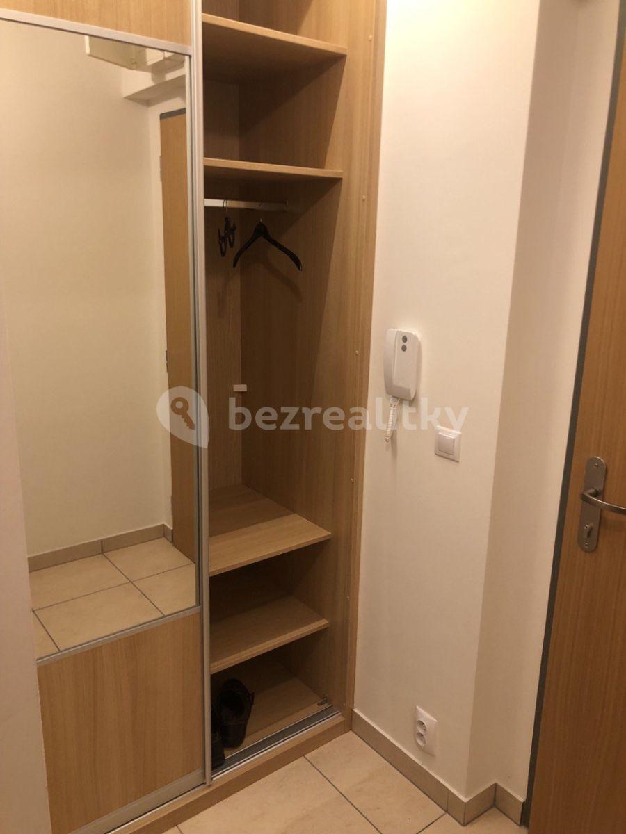 Studio flat to rent, 31 m², Kakosova, Prague, Prague