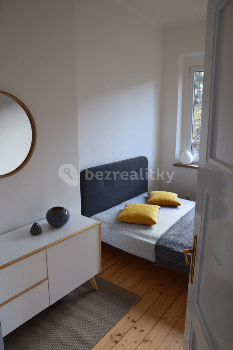 1 bedroom with open-plan kitchen flat to rent, 43 m², M. J. Lermontova, Prague, Prague