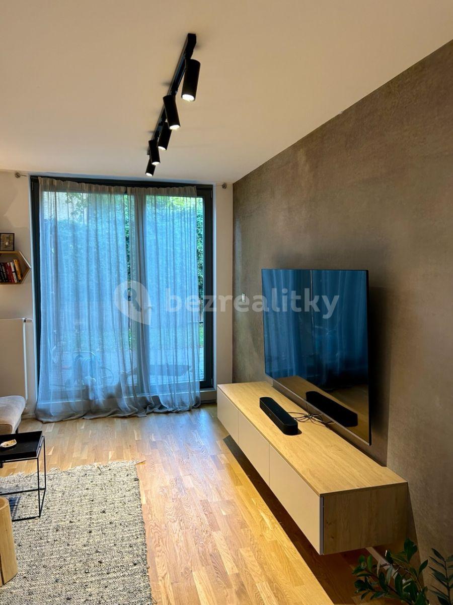 1 bedroom with open-plan kitchen flat to rent, 57 m², Holečkova, Prague, Prague