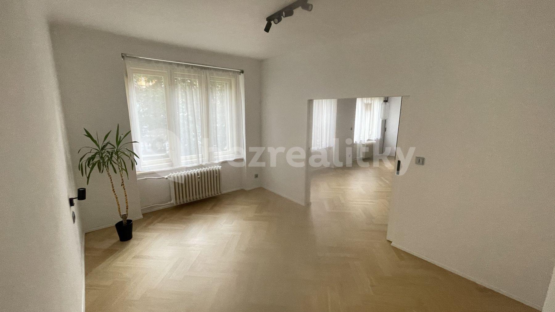 1 bedroom with open-plan kitchen flat to rent, 52 m², Šmeralova, Prague, Prague