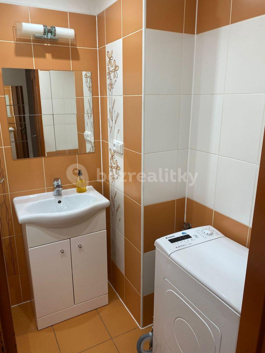 3 bedroom flat to rent, 63 m², Výškovická, Ostrava, Moravskoslezský Region