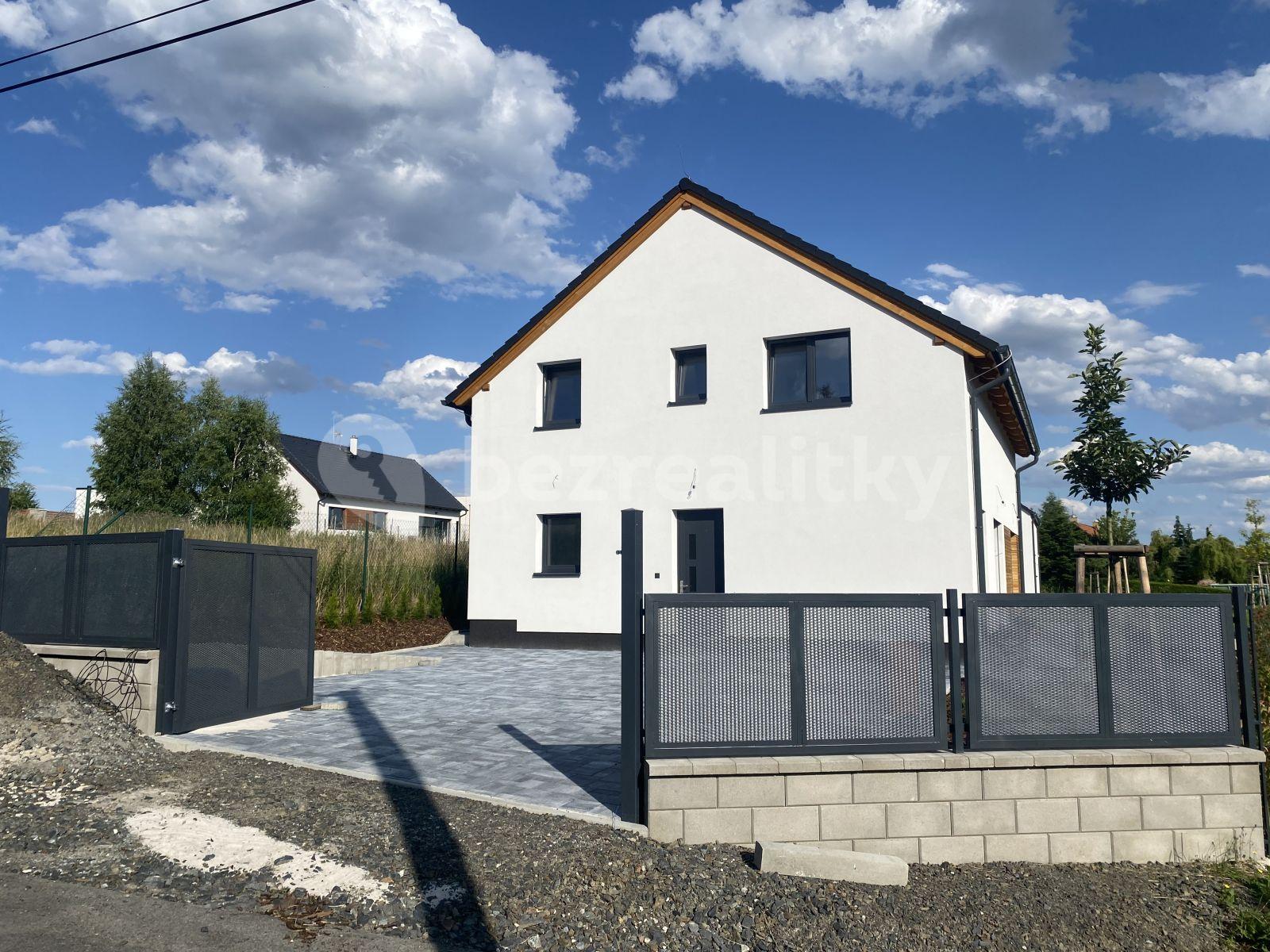 house to rent, 168 m², Stromová, Všestary, Středočeský Region