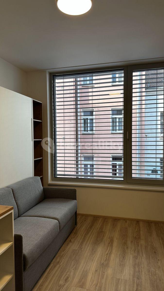 Studio flat to rent, 20 m², Mozartova, Prague, Prague