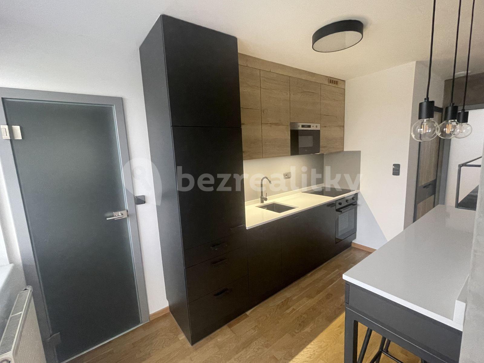 2 bedroom with open-plan kitchen flat to rent, 65 m², Dobrovského, Mělník, Středočeský Region