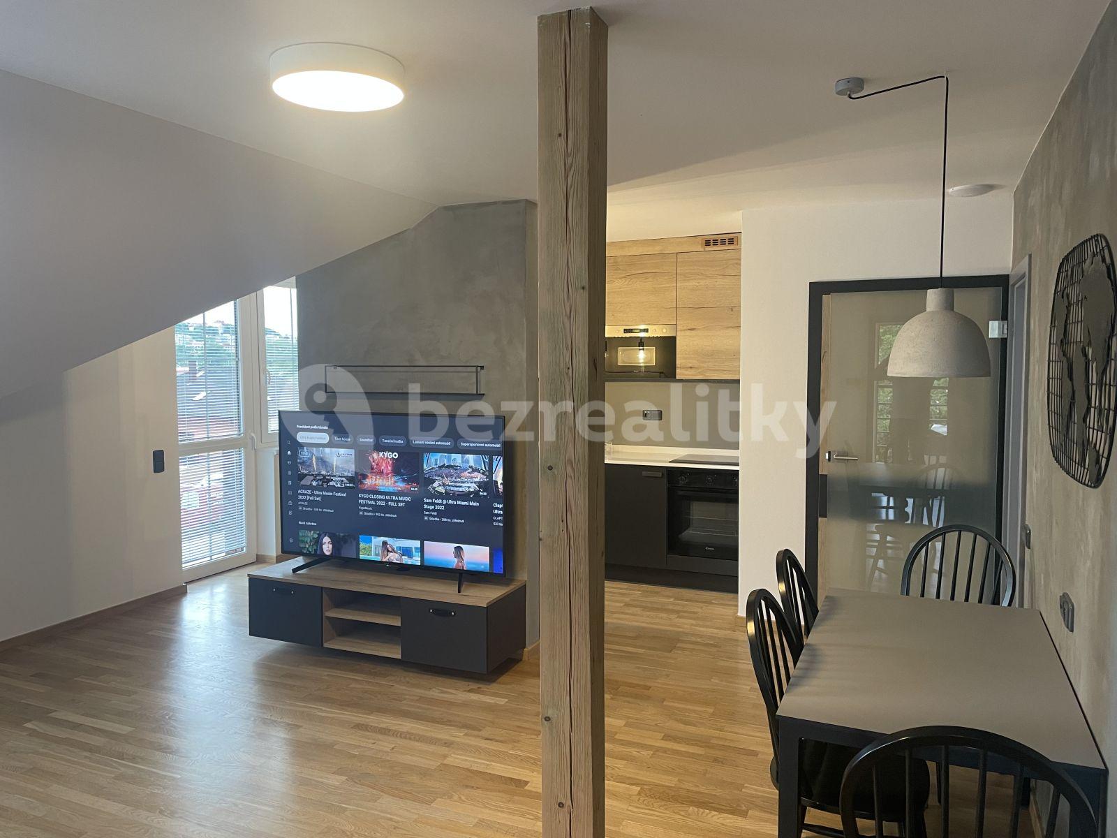 2 bedroom with open-plan kitchen flat to rent, 65 m², Dobrovského, Mělník, Středočeský Region