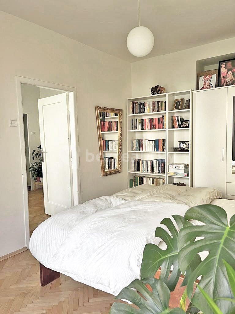 1 bedroom with open-plan kitchen flat to rent, 56 m², U Městských domů, Prague, Prague