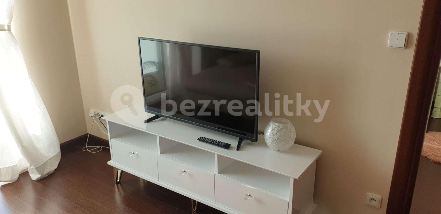 1 bedroom with open-plan kitchen flat to rent, 61 m², Chebská, Karlovy Vary, Karlovarský Region