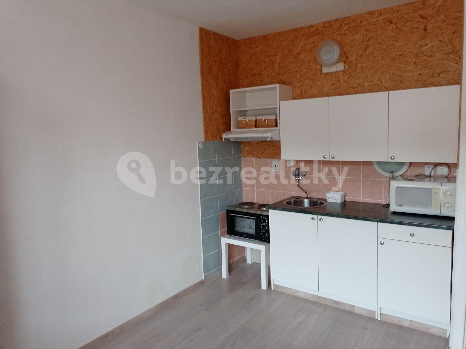 Small studio flat to rent, 7 m², Ústecká, Chlumec, Ústecký Region