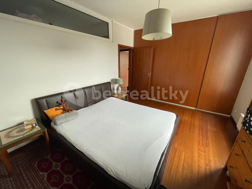 2 bedroom with open-plan kitchen flat to rent, 83 m², Pod Harfou, Prague, Prague