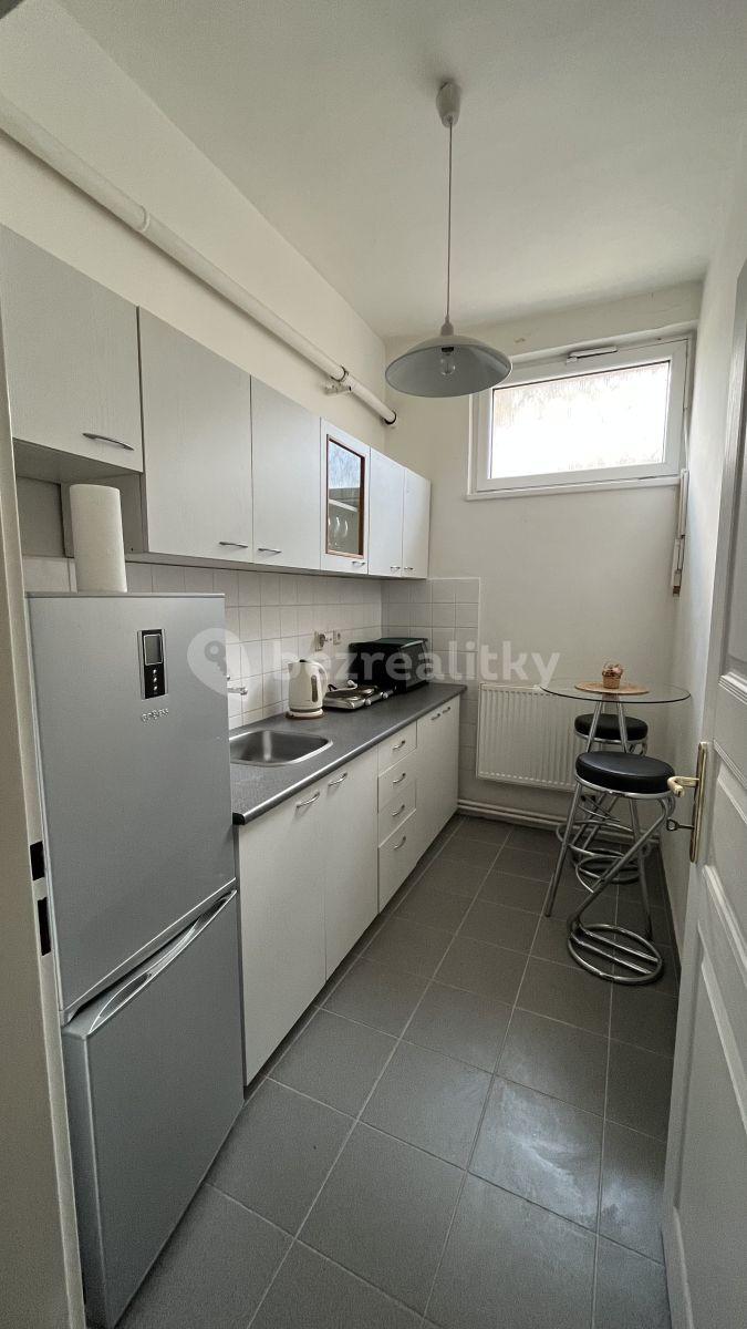 flat to rent, 80 m², Cetyňská, Prague, Prague