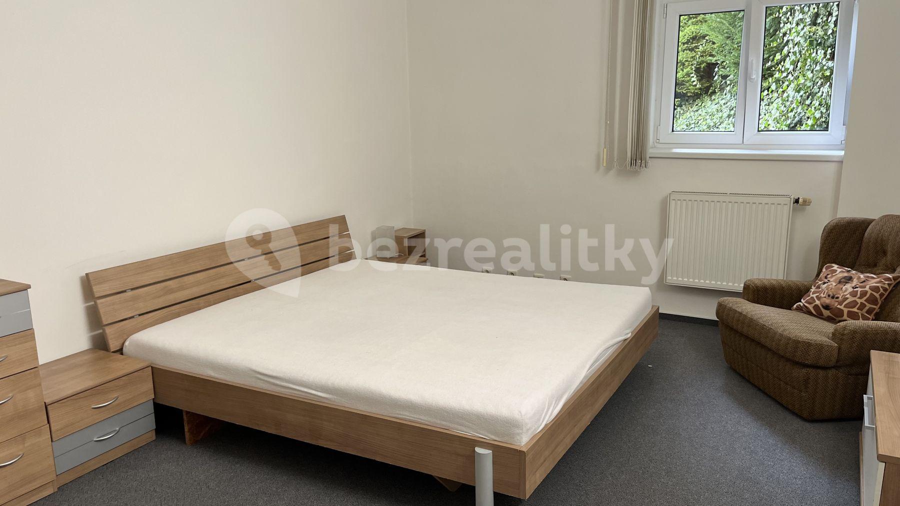 flat to rent, 80 m², Cetyňská, Prague, Prague