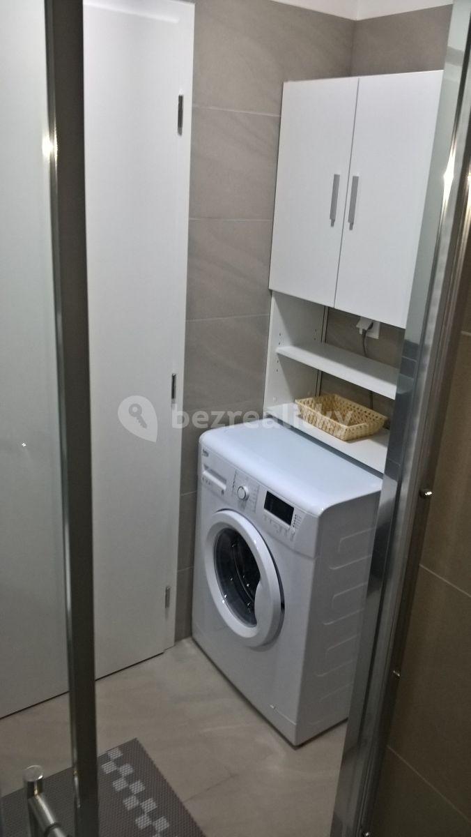 Studio flat to rent, 34 m², Přadlácká, Brno, Jihomoravský Region