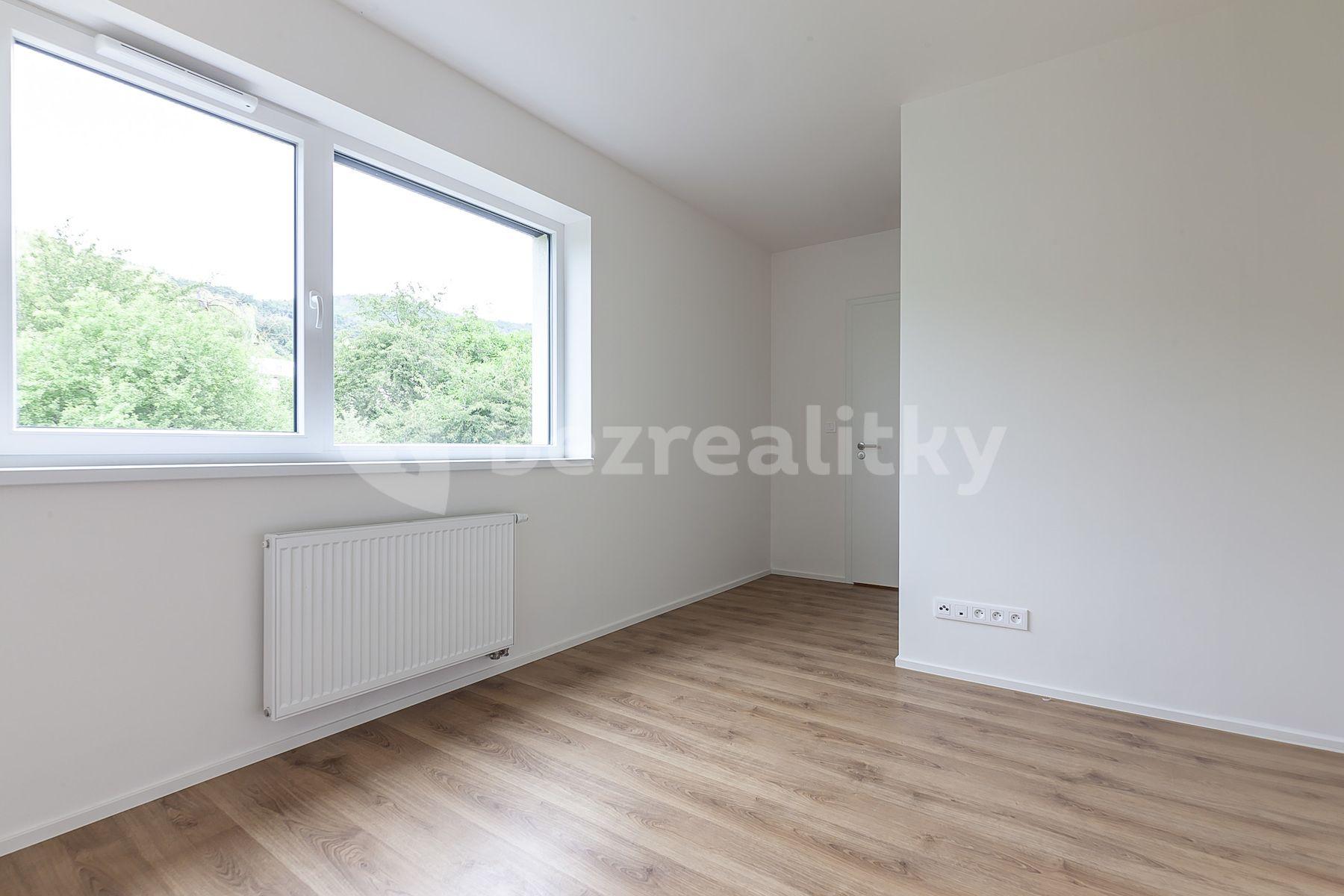 1 bedroom with open-plan kitchen flat for sale, 59 m², Na Morákově, Beroun, Středočeský Region