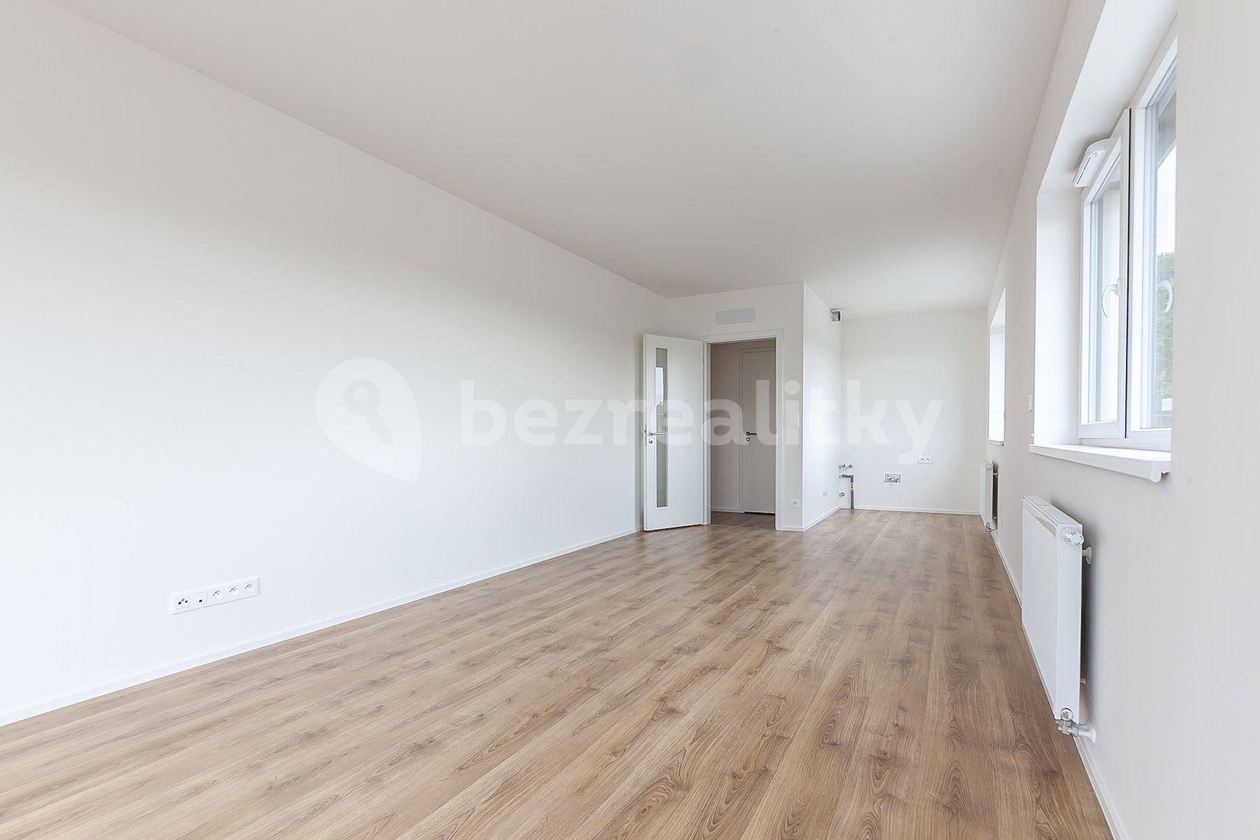 1 bedroom with open-plan kitchen flat for sale, 59 m², Na Morákově, Beroun, Středočeský Region