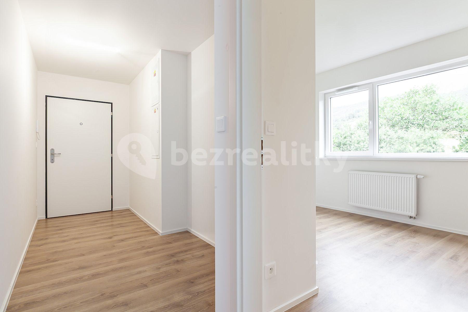 1 bedroom with open-plan kitchen flat for sale, 59 m², Na Morákově, Beroun, Středočeský Region