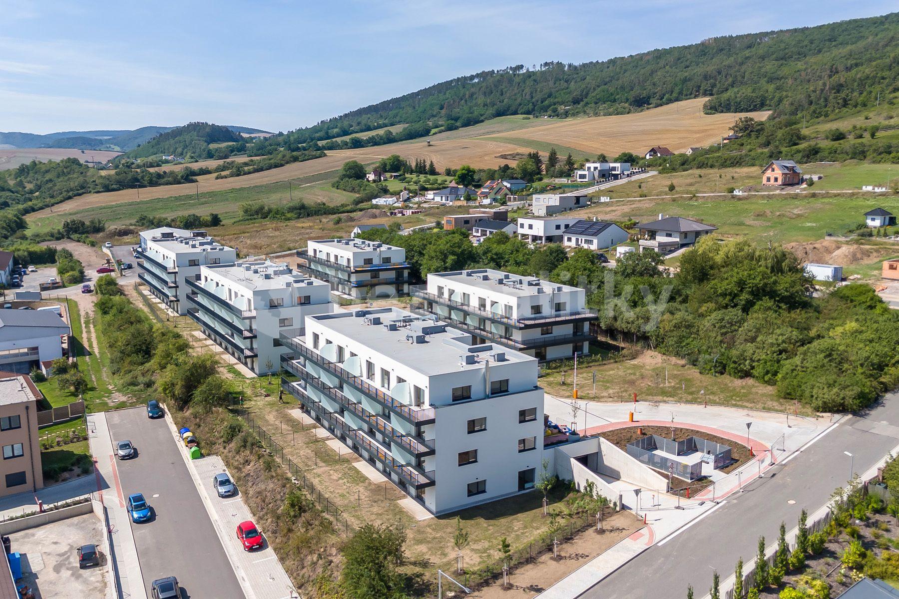 1 bedroom with open-plan kitchen flat for sale, 59 m², Na Morákově, Beroun, Středočeský Region