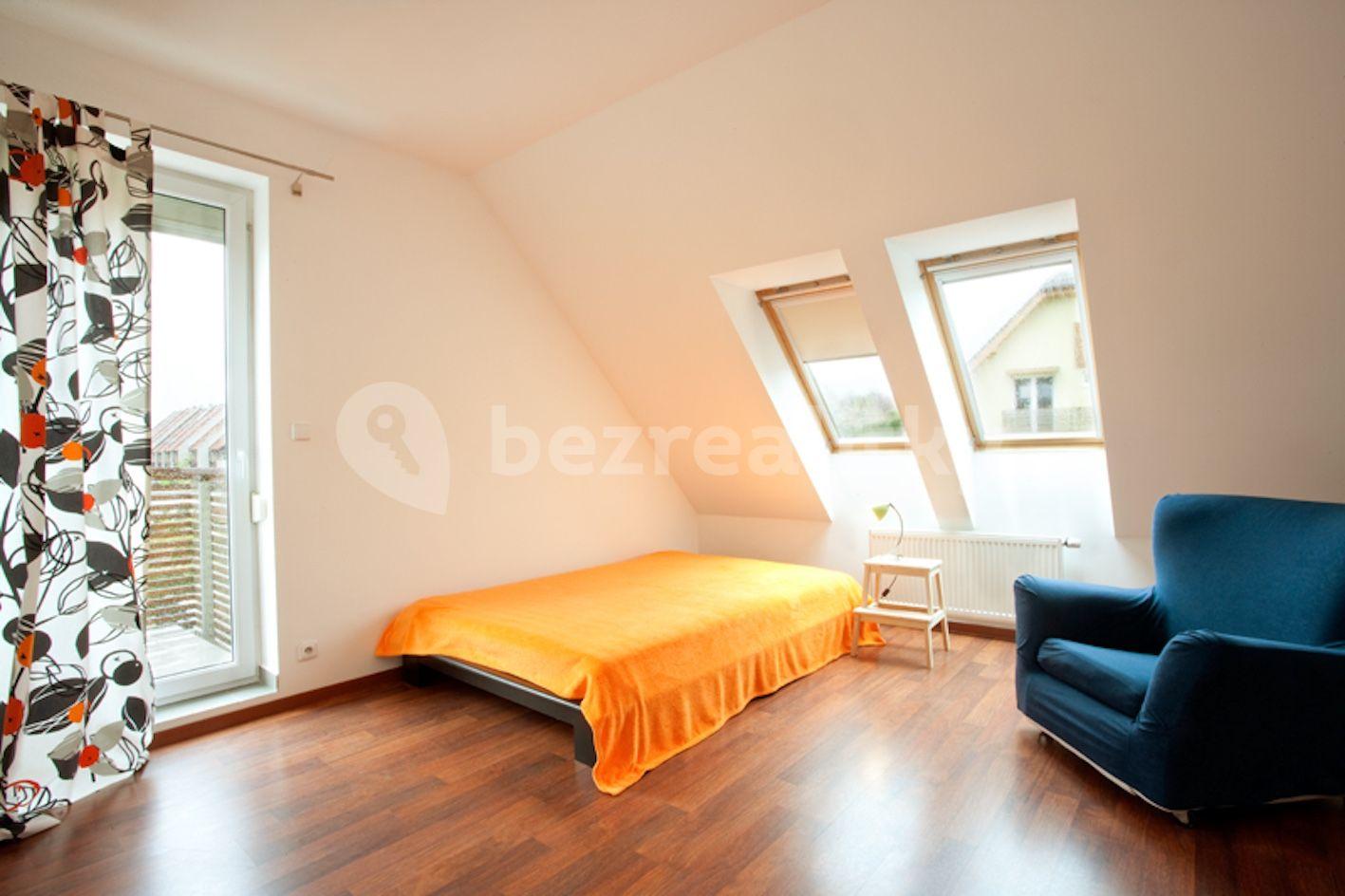 2 bedroom with open-plan kitchen flat for sale, 125 m², Na Fialce Ⅱ, Prague, Prague