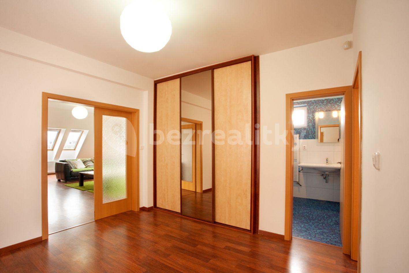 2 bedroom with open-plan kitchen flat for sale, 125 m², Na Fialce Ⅱ, Prague, Prague