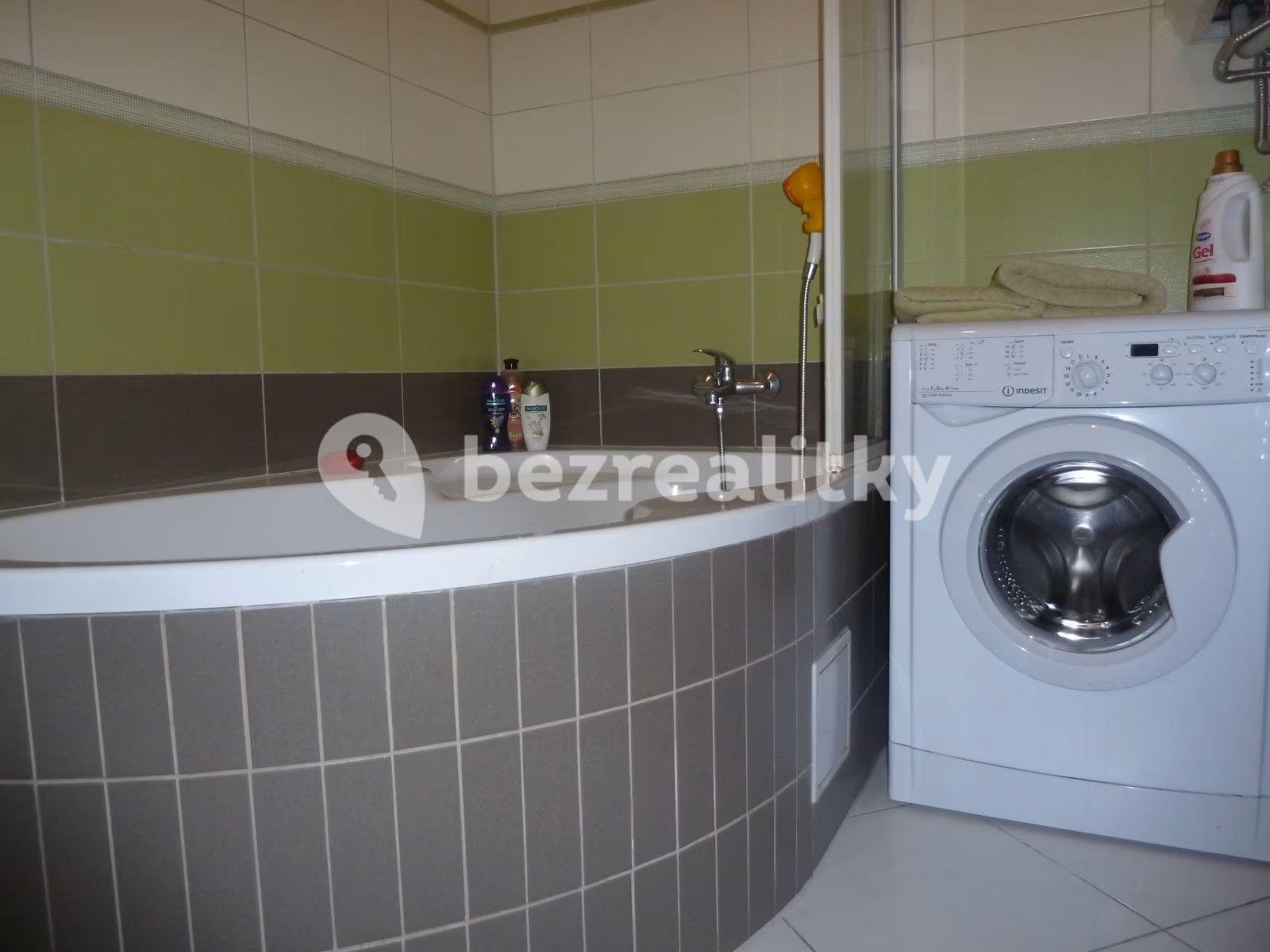 1 bedroom with open-plan kitchen flat for sale, 42 m², Biskupcova, Prague, Prague