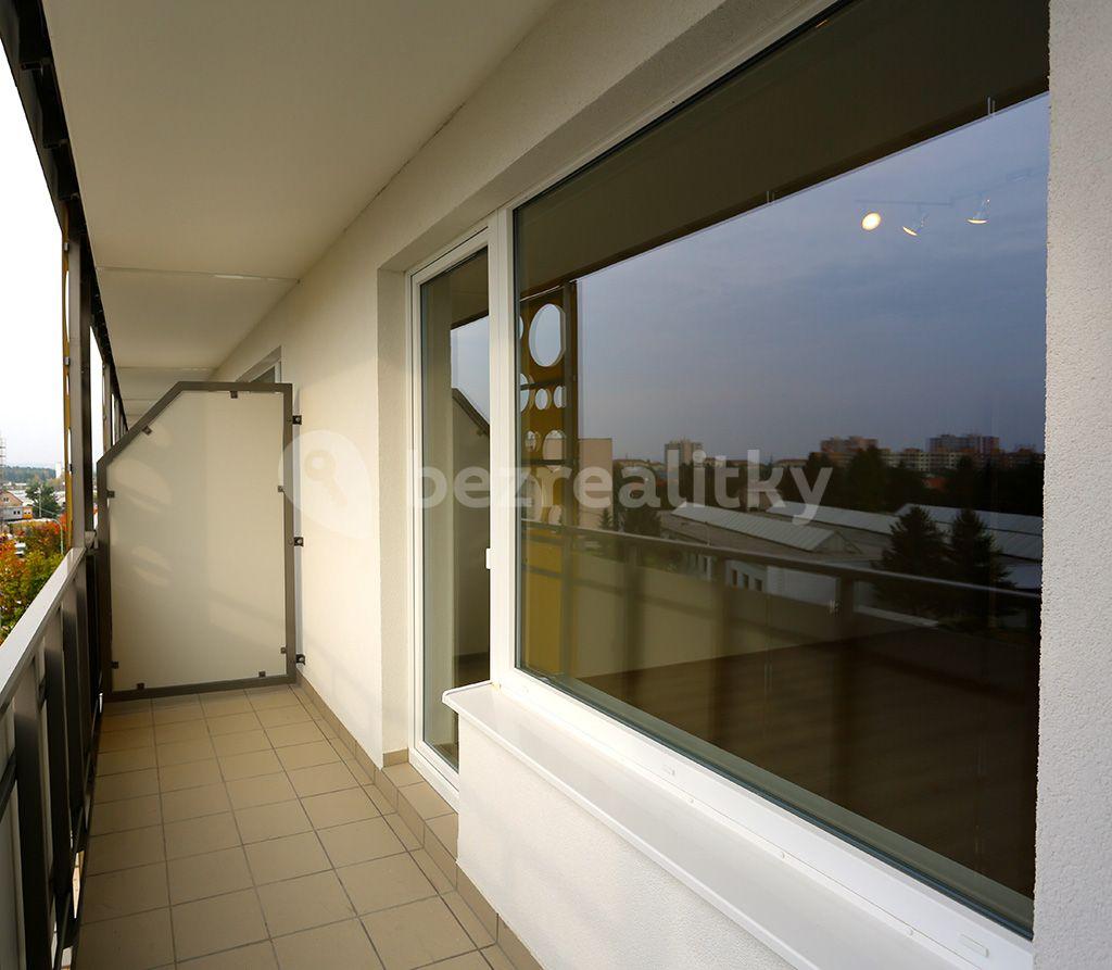 1 bedroom with open-plan kitchen flat to rent, 49 m², Hornoměcholupská, Prague, Prague